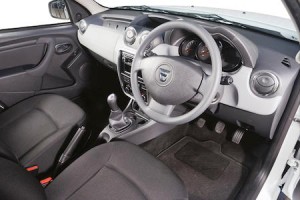 Dacia Duster front interior