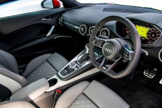 Audi TT front interior2