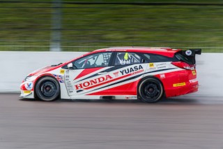 The new Honda Civic Tourer will be campaigned in the British Touring Car Championship 2014 using a 350bhp 1.8 engine with a 0-60mph time of about 4sec and maximum speed of 150mph.