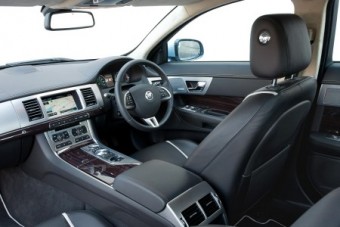 Jaguar XF Saloon driver seat