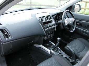 Mitsubishi ASX front interior