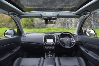 Mitsubishi ASX4 front interior