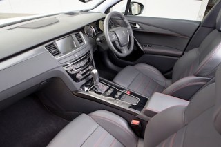 Peugeot 508 revised front interior