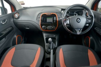 Renault Captur front seats