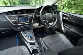 Toyota Auris TS front seats