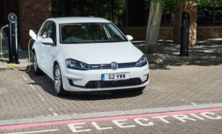 VW e Golf charging mid
