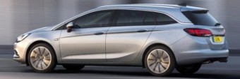 Vauxhall Astra ST 2016 side action trimmed