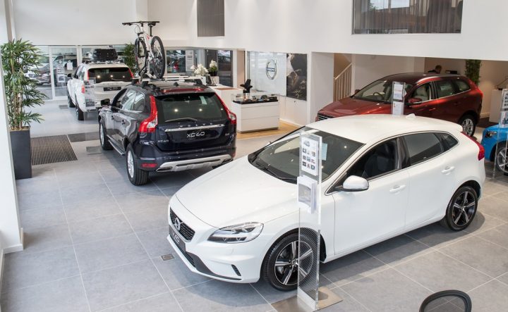 Brits still love the car showroom