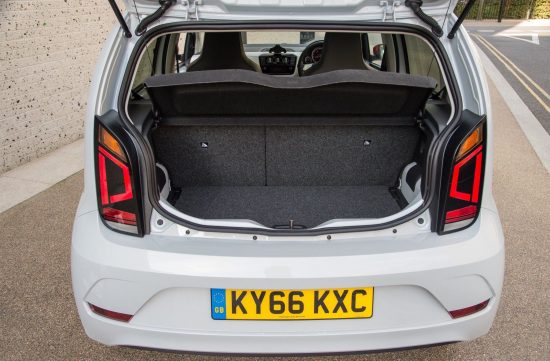 vw-up-bootspace