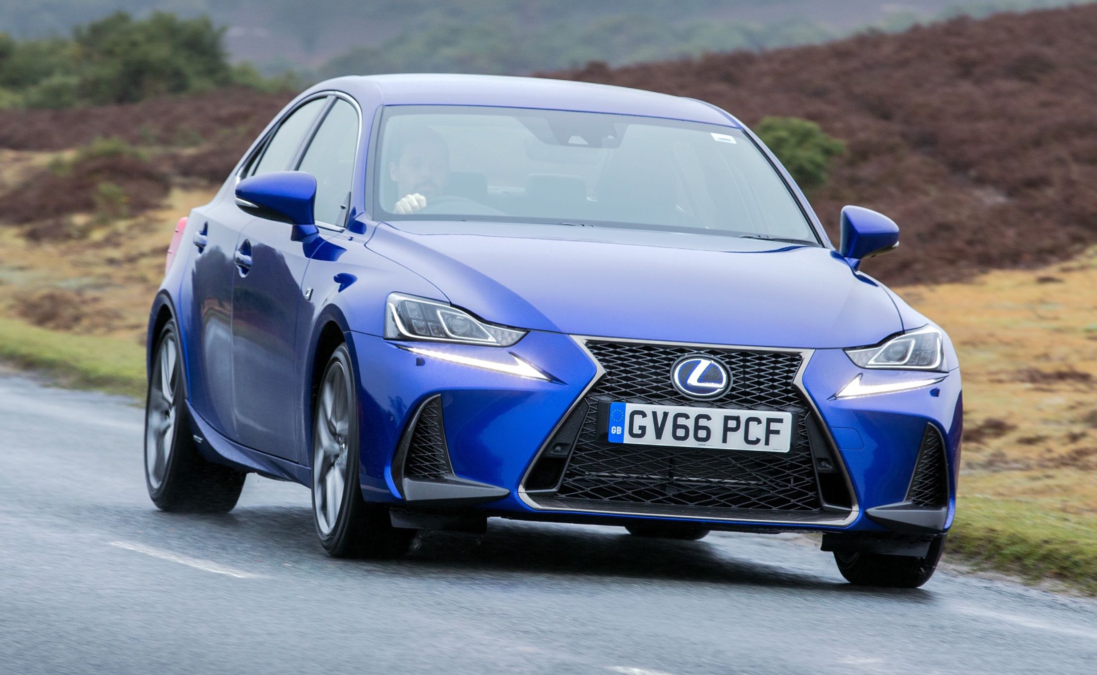 Lexus s 300