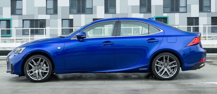 Weekend roadtest: Lexus IS300h