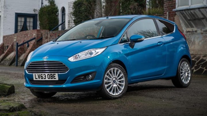 UK new car sales still sliding, diesels collapsing
