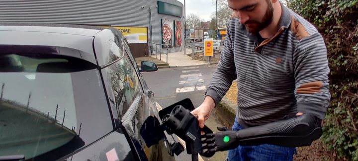 Disabled drivers challenged at ev charging points