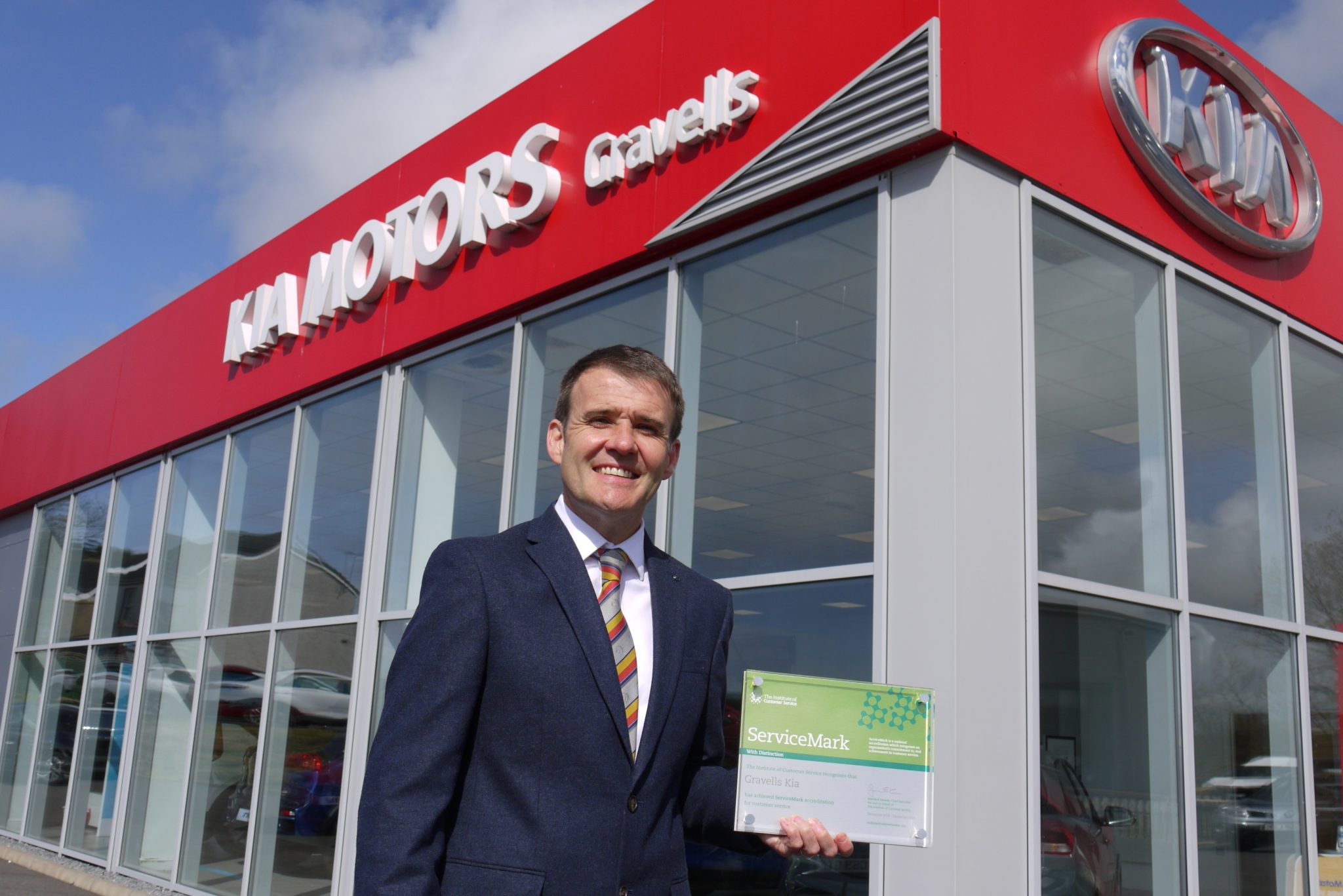 Gravells Kia Kidwelly wins ‘ServiceMark with Distinction’