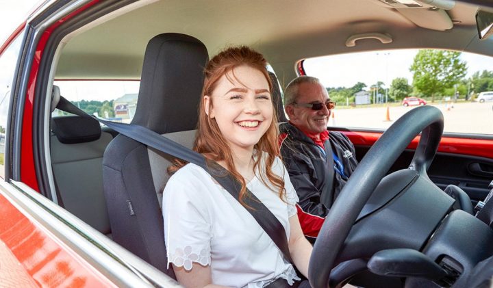 Under-17s better chance of passing driving test