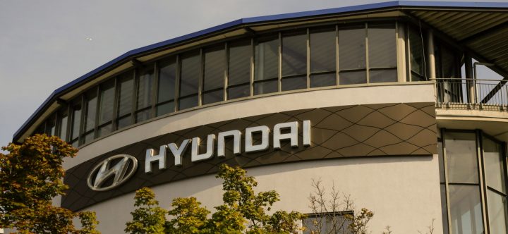 Hyundai cutting UK partners but not showrooms