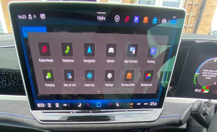 Out of touch screens most annoy drivers