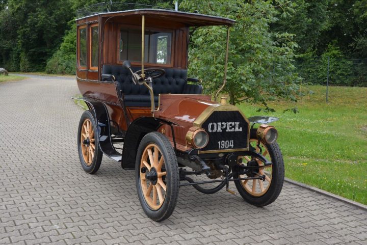 121 year old lines up for historic rally