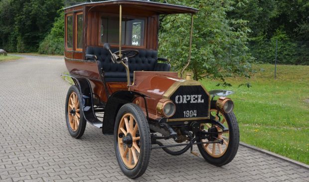 121 year old lines up for historic rally