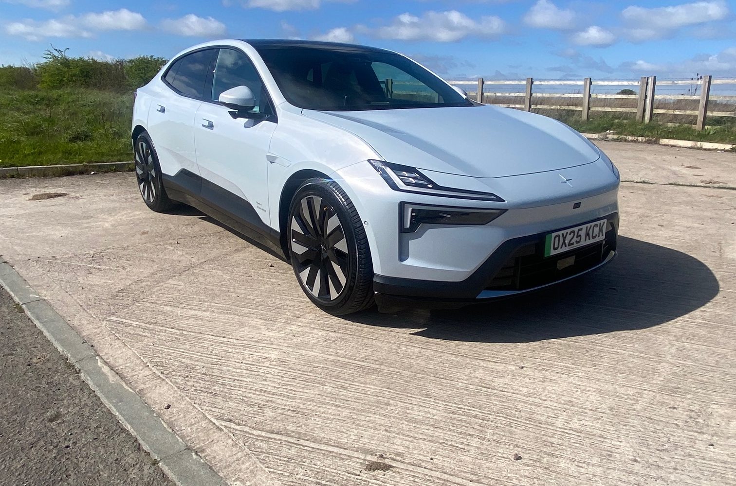 Weekend roadtest: Polestar 4 LR DM